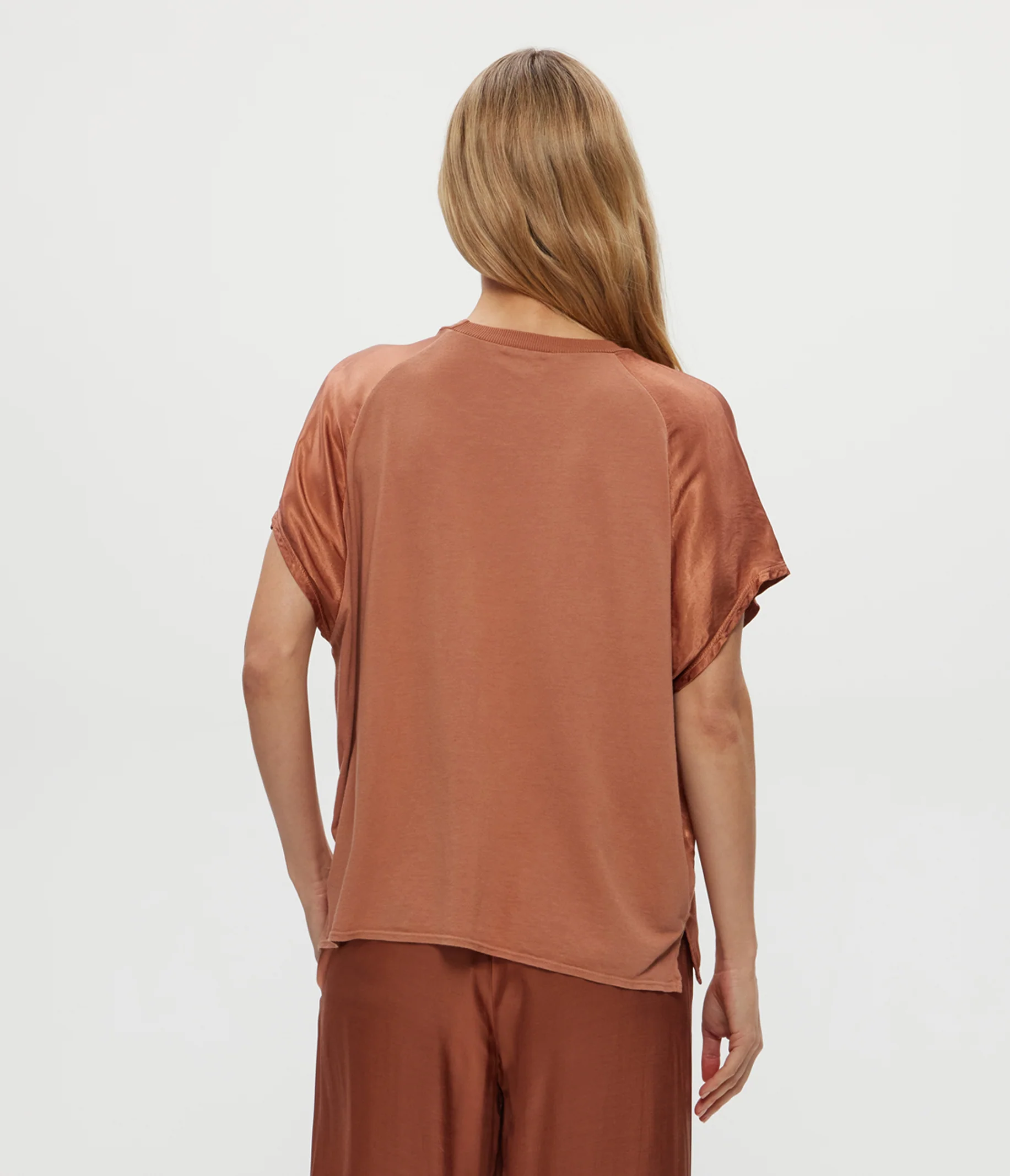 Flow Satin Tee - Image 14