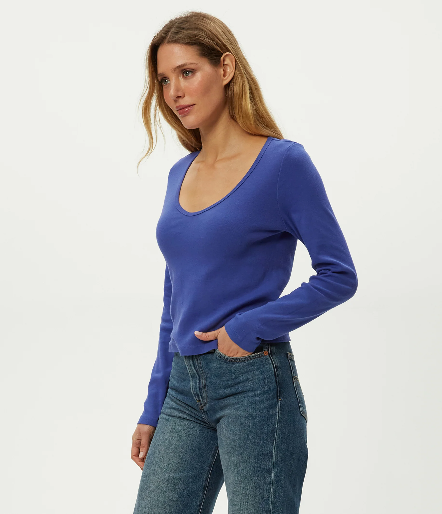 Lizzie V-Neck Long Sleeve Tee - Image 27