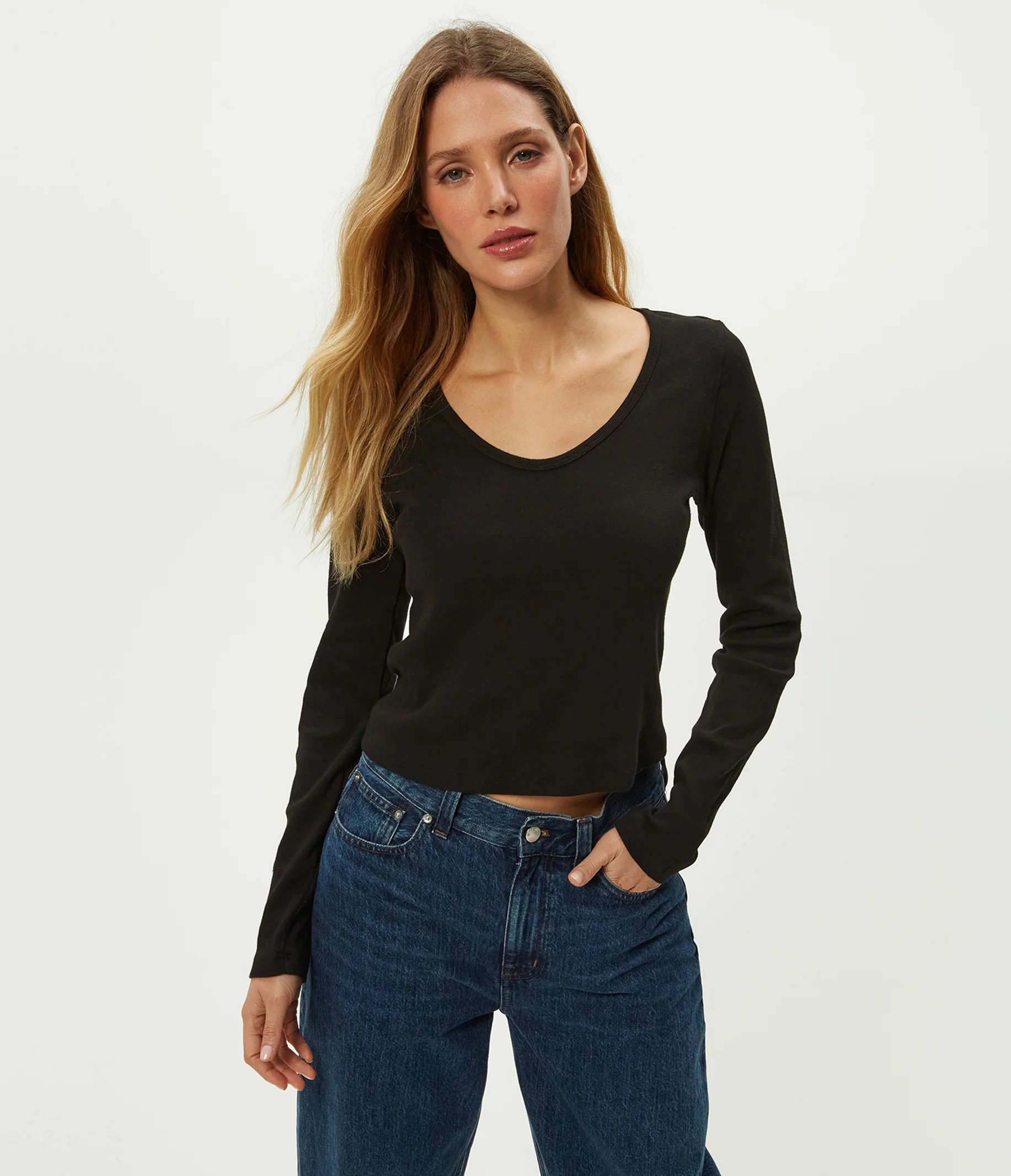 Lizzie V-Neck Long Sleeve Tee - Image 29