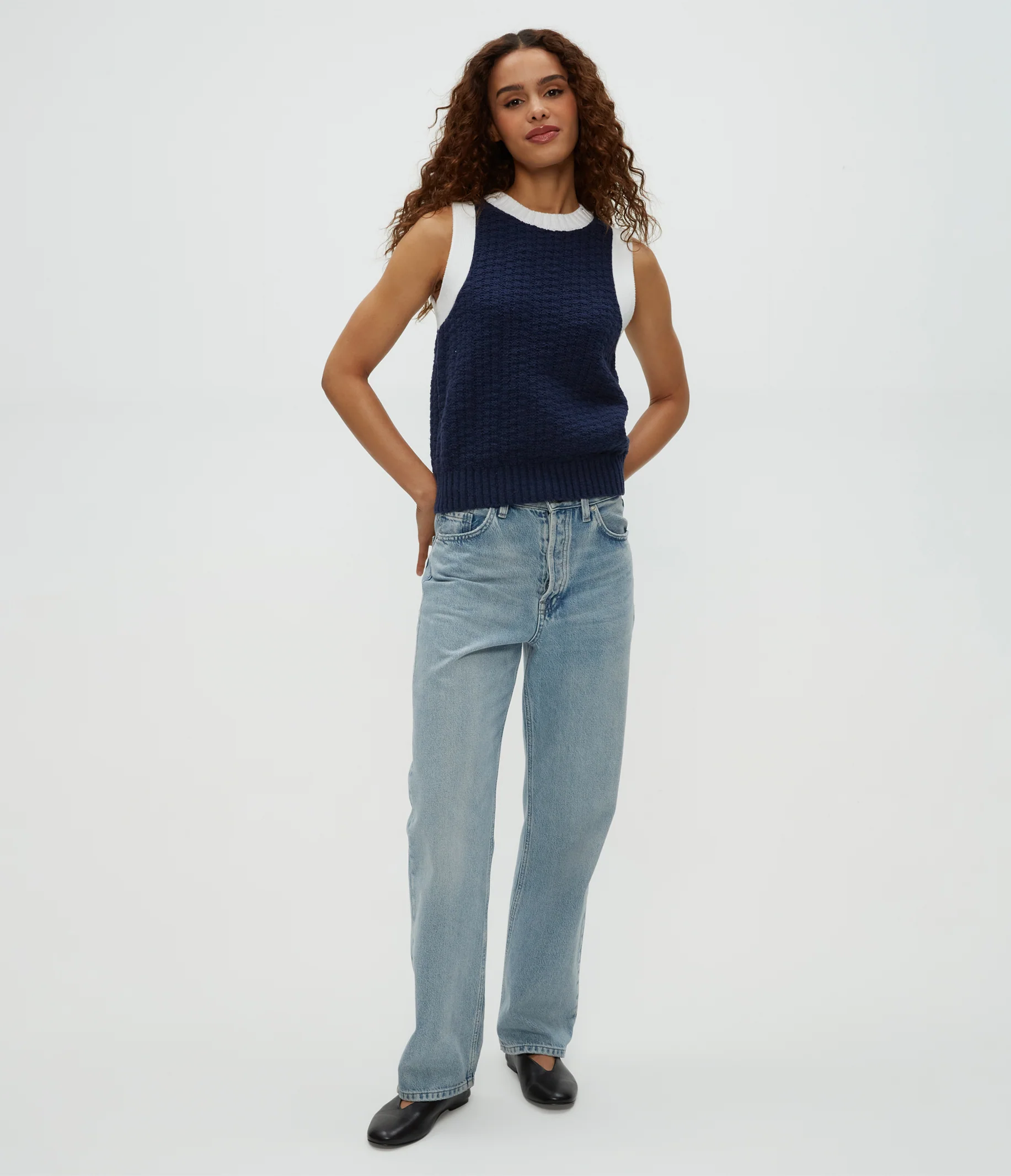 Sia Sleeveless Sweater - Image 5