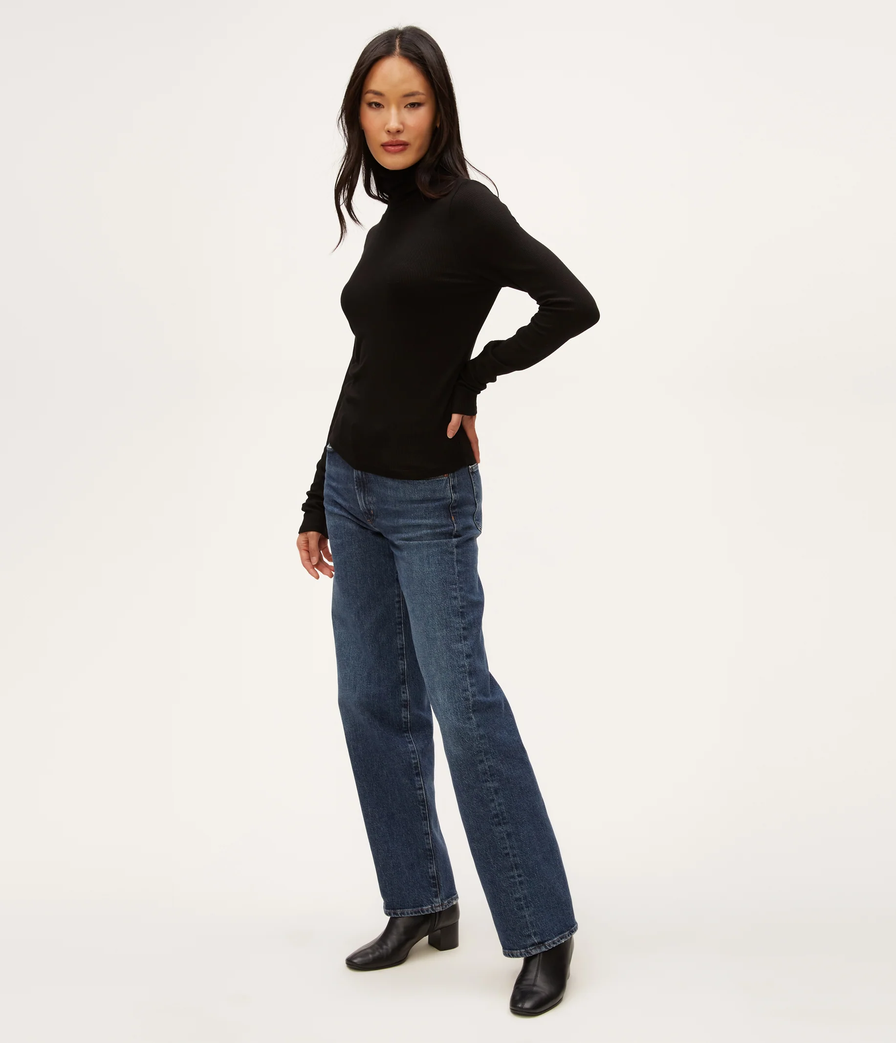 Tara Crop Turtleneck - Image 10